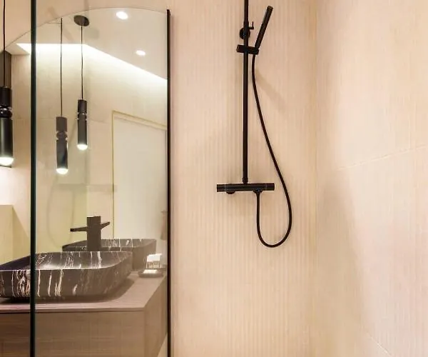 Sumptuous - 1br-6p - Bourse Apartmán *